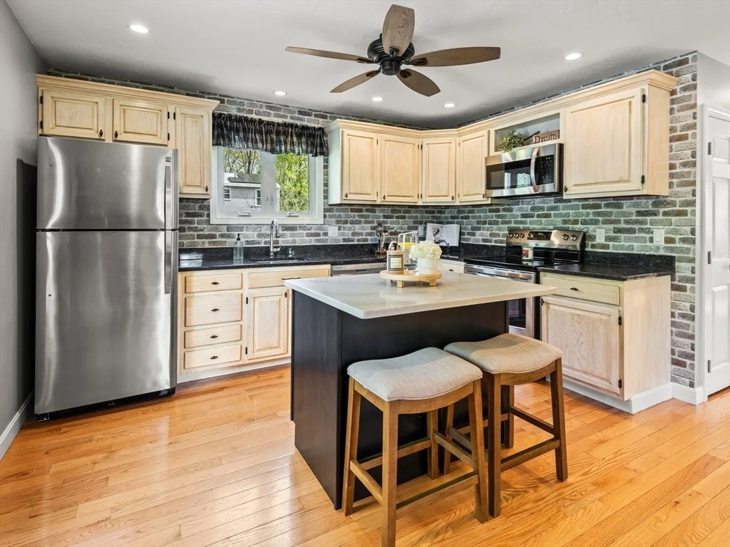 Photo of 6 Maple Lane