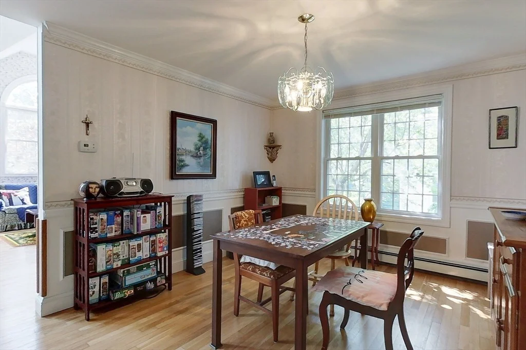 Photo of 220 River Rd