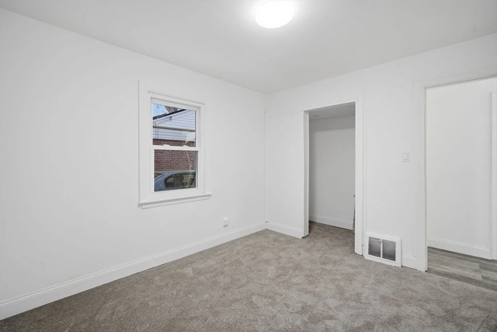 Photo of 25 Pheland St