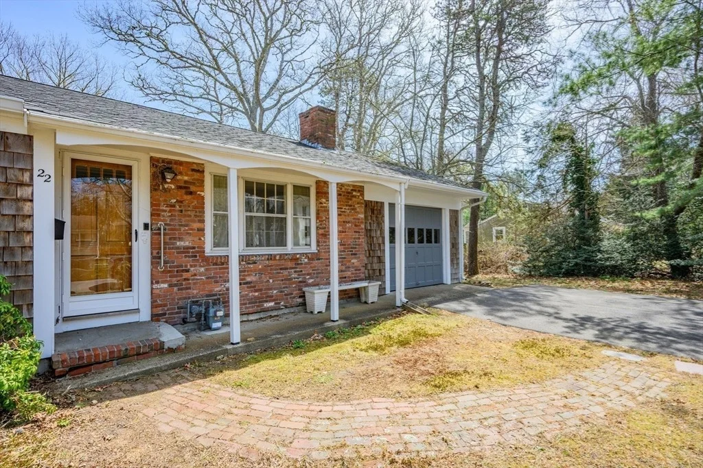 Photo of 22 Longfellow Dr