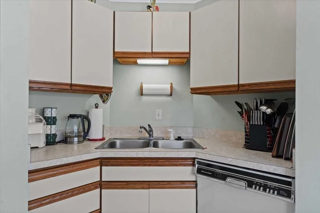 Photo of 6 Moreland Green Dr