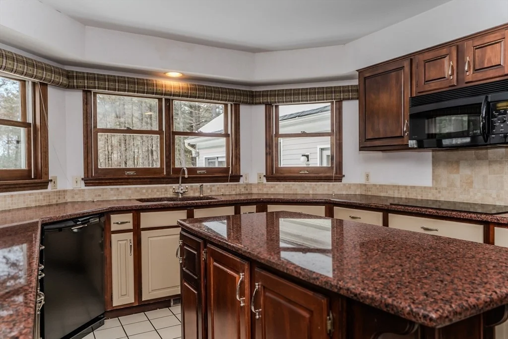 Photo of 63 Larkspur Dr