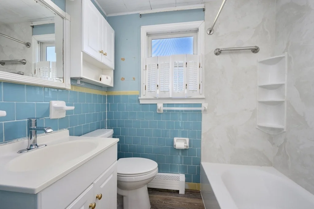 Photo of 107 Knott Ave