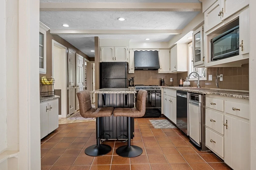 Photo of 261 Central St