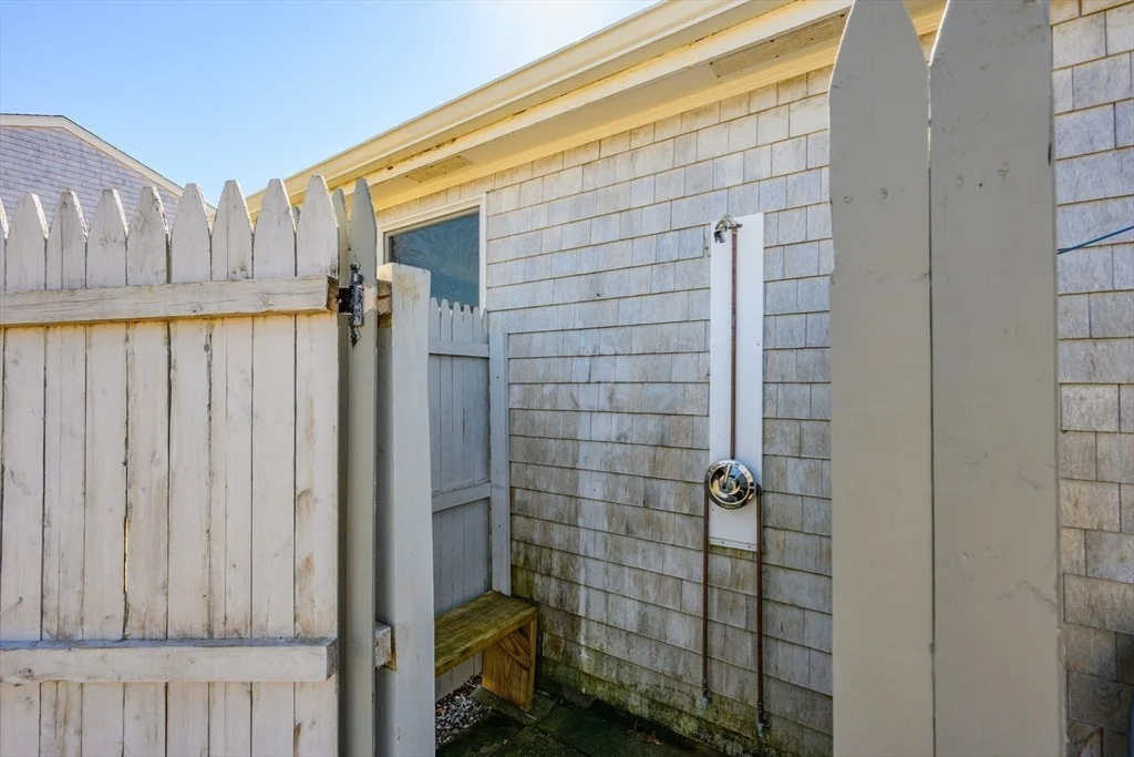 Photo of 107 Knott Ave