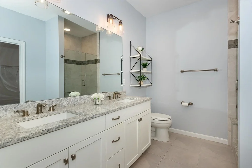 Photo of Unit 108 at 1 Revolution Way