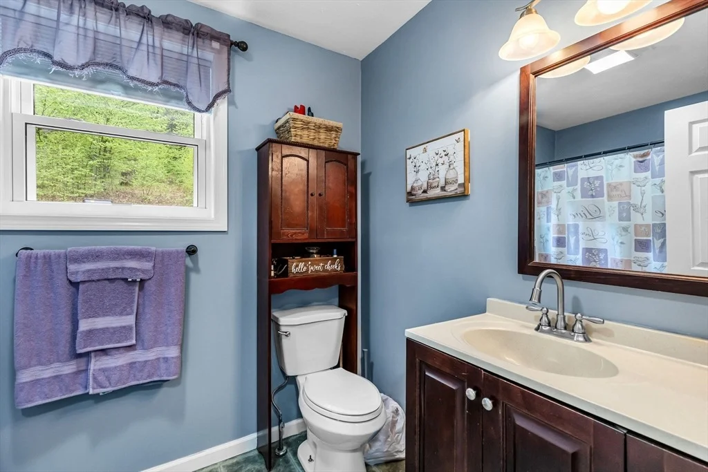 Photo of 302 Middlefield Rd