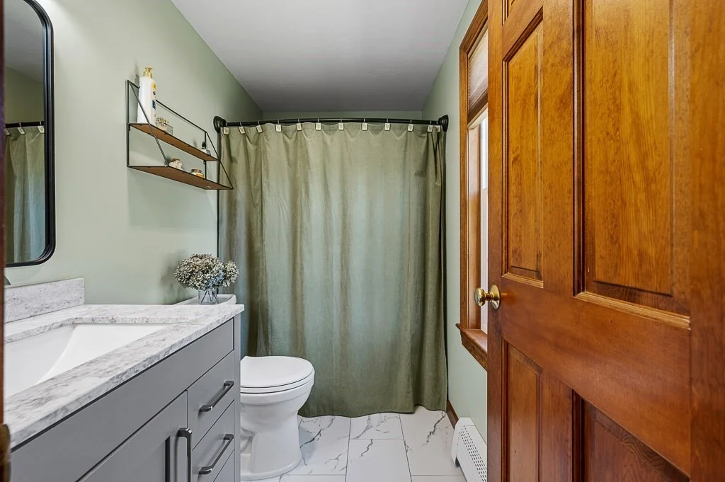 Photo of 7 Crestview Dr