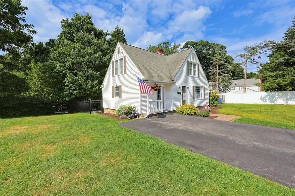 Photo of 4 Loring St