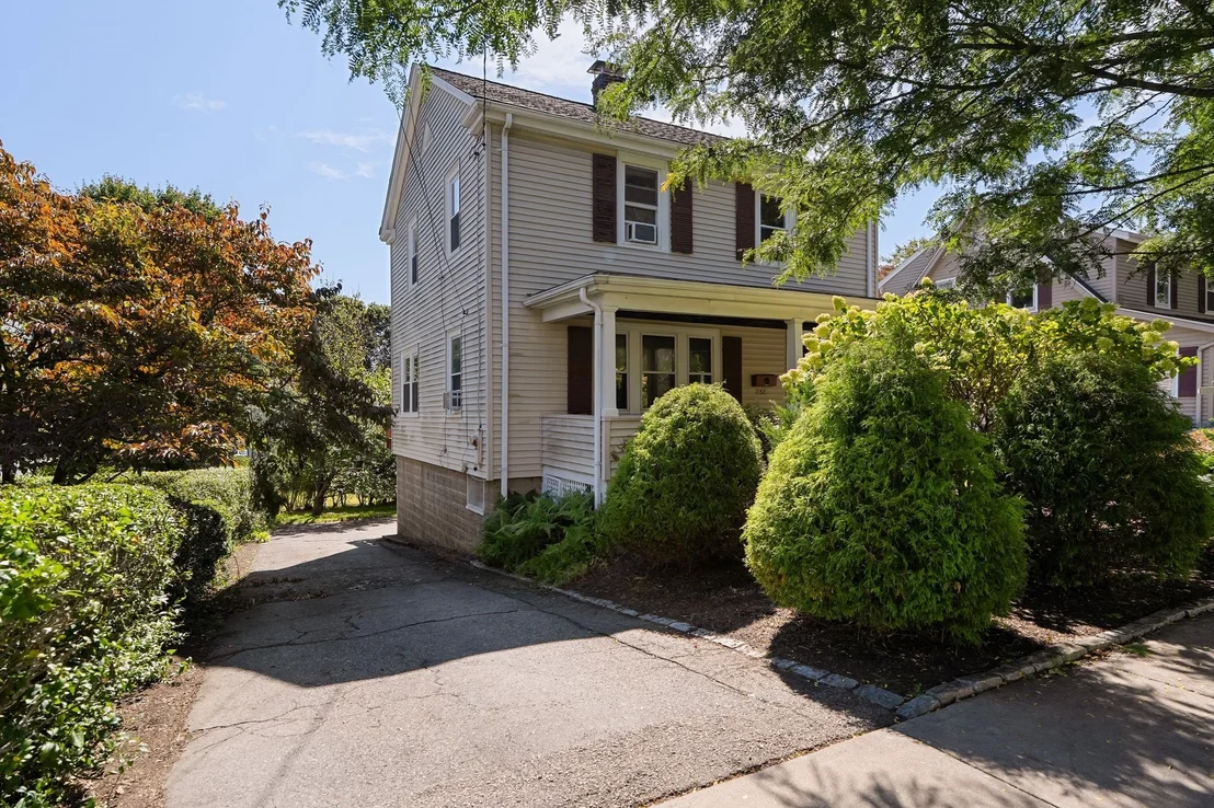Photo of 152 Mount Vernon St