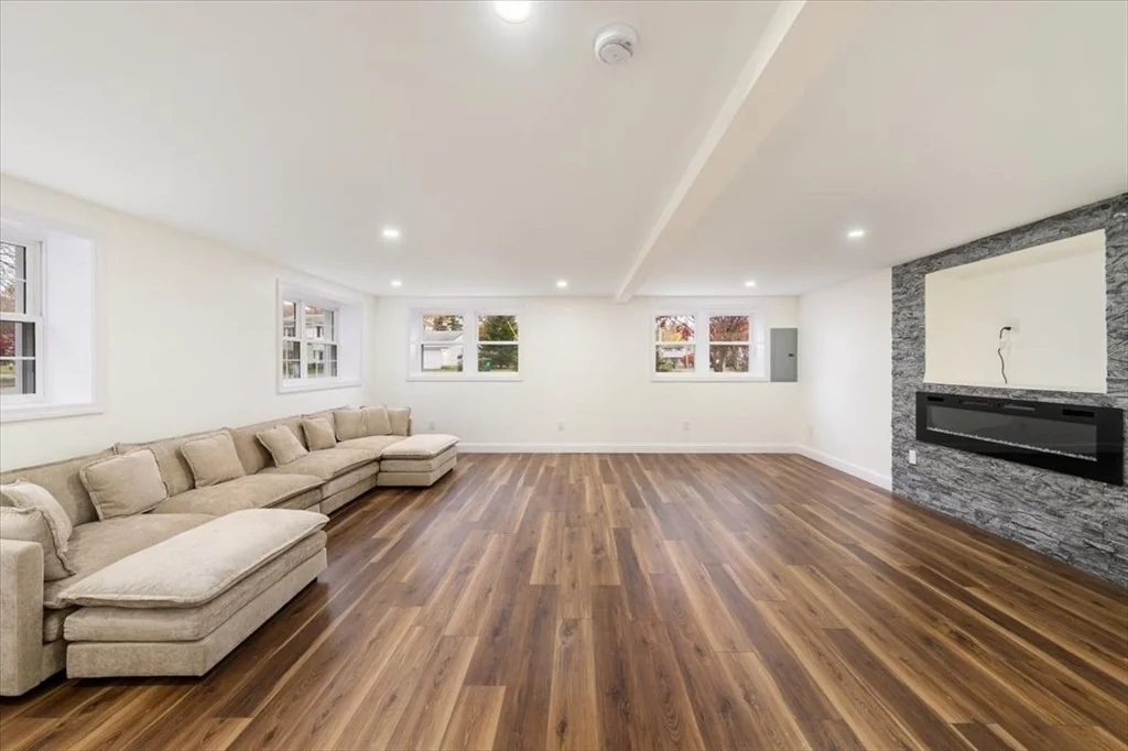 Photo of 5 Munroe Way