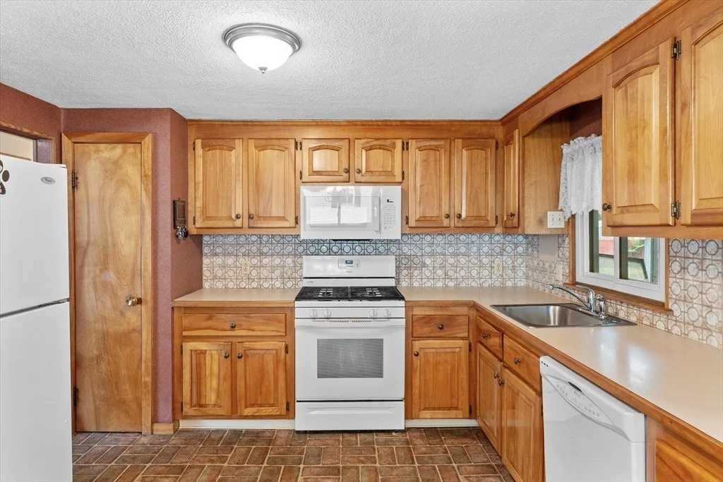 Photo of 9 Hilltop Ave