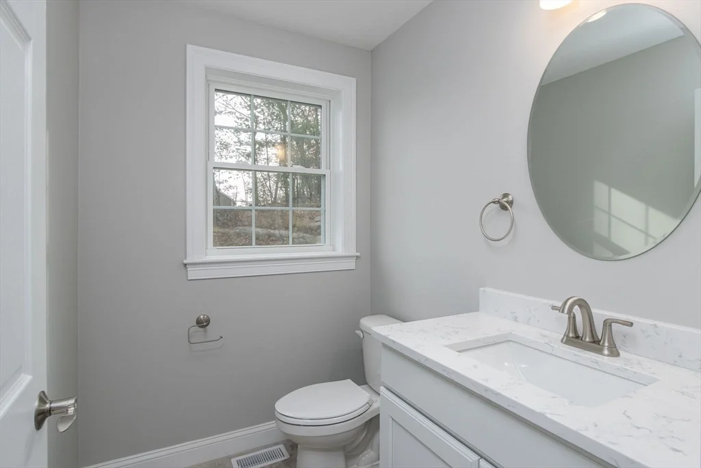 Photo of 15 Oriole Dr