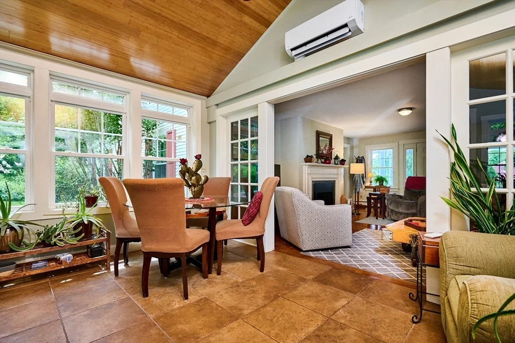 Photo of 120 Hockanum Rd