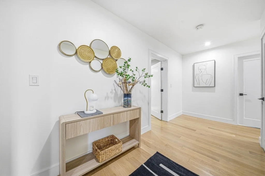 Photo of 284 Webster St