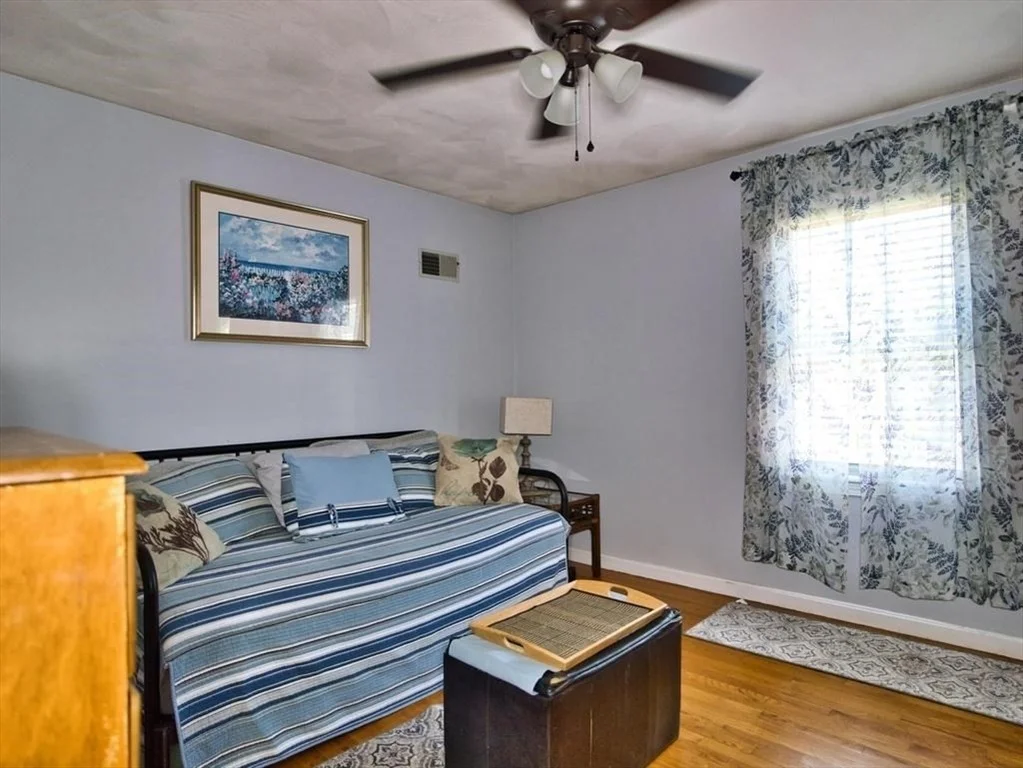 Photo of 555 Harbor View Blvd