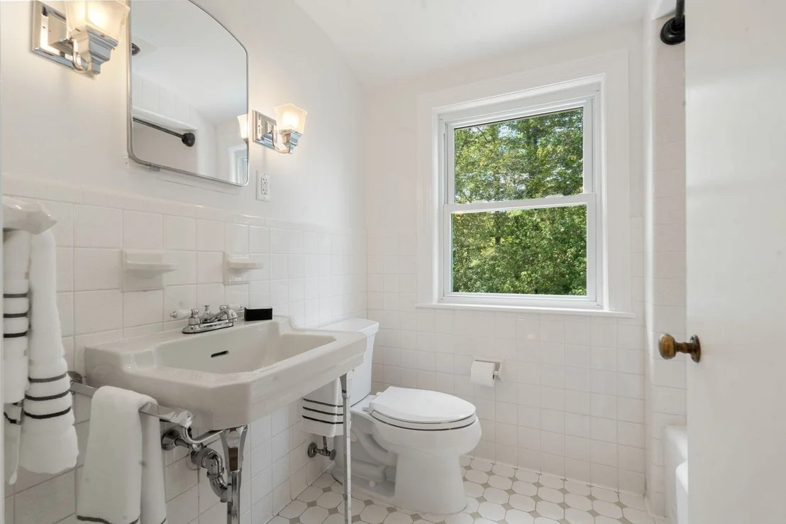 Photo of 115 Brookside Ave