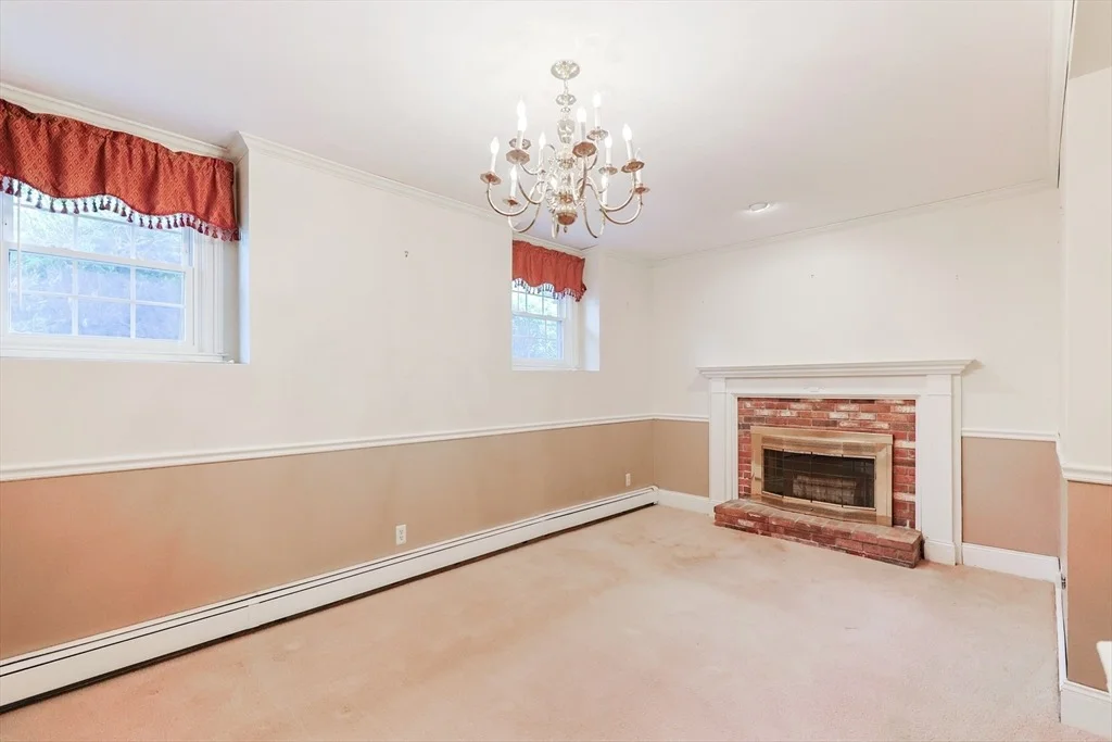 Photo of 37 Oakleaf Dr