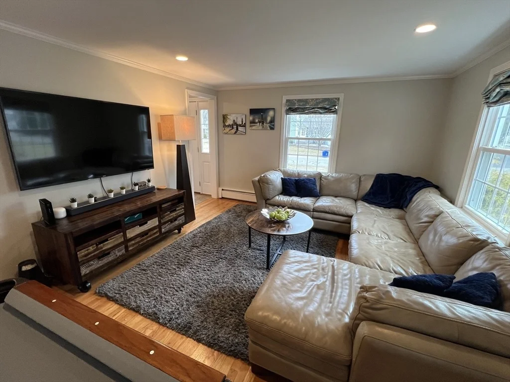 Photo of 17 Meadowbrook Drive