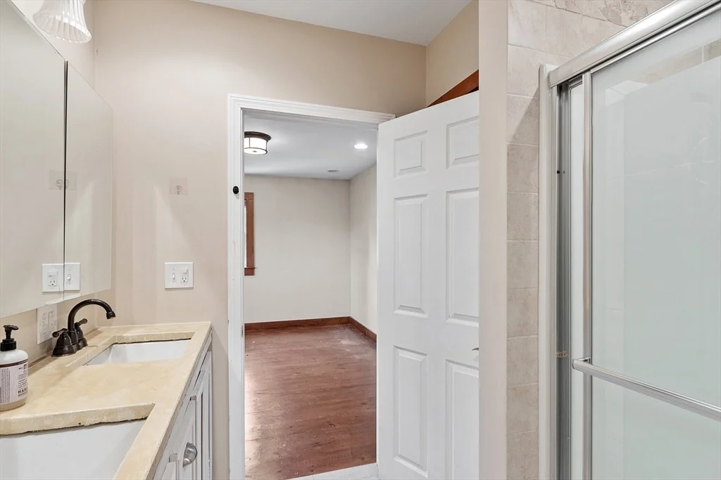 Photo of 25 Maple Street