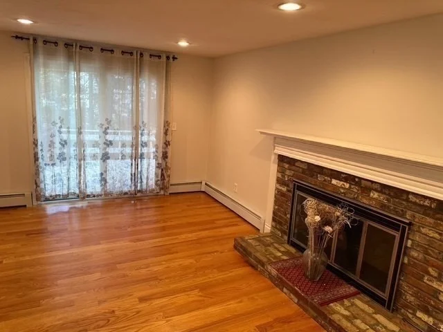Photo of 23 Kings Row Ln