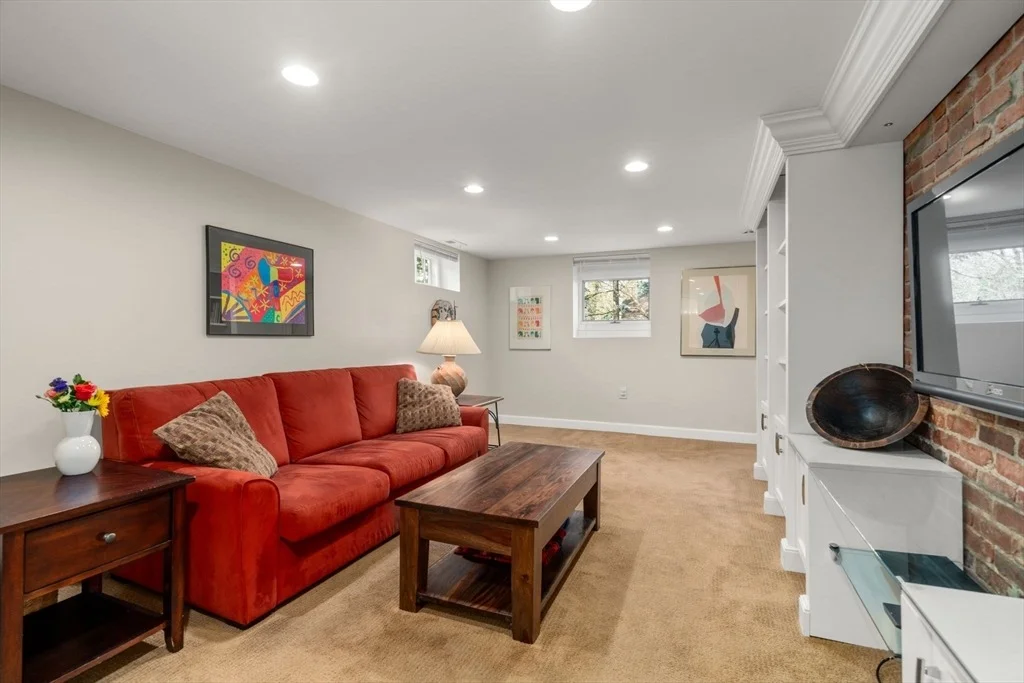 Photo of 39 Hickory Cliff Rd