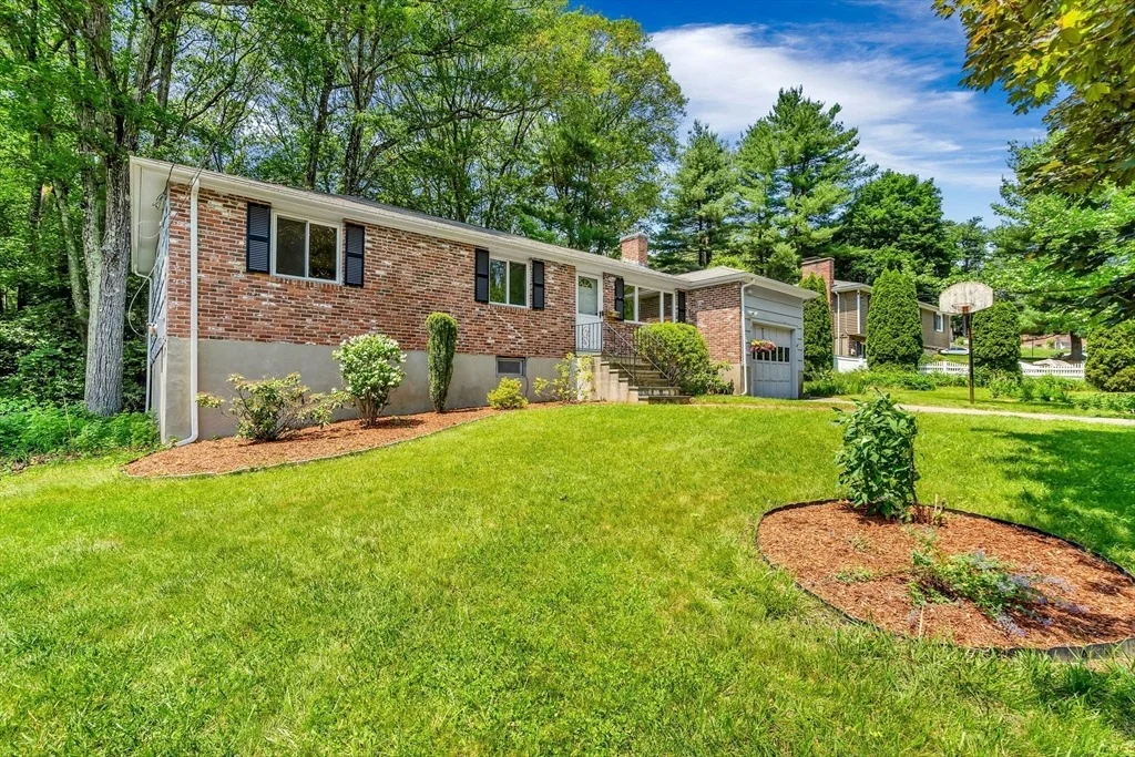Photo of 10 Westview Rd