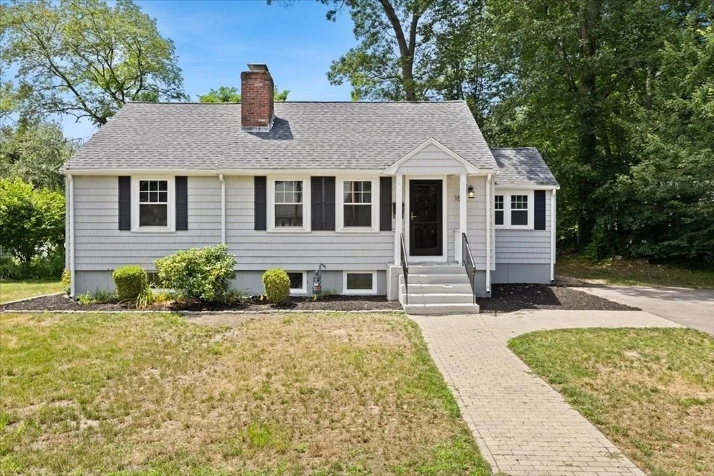 Photo of 15 Intervale Rd