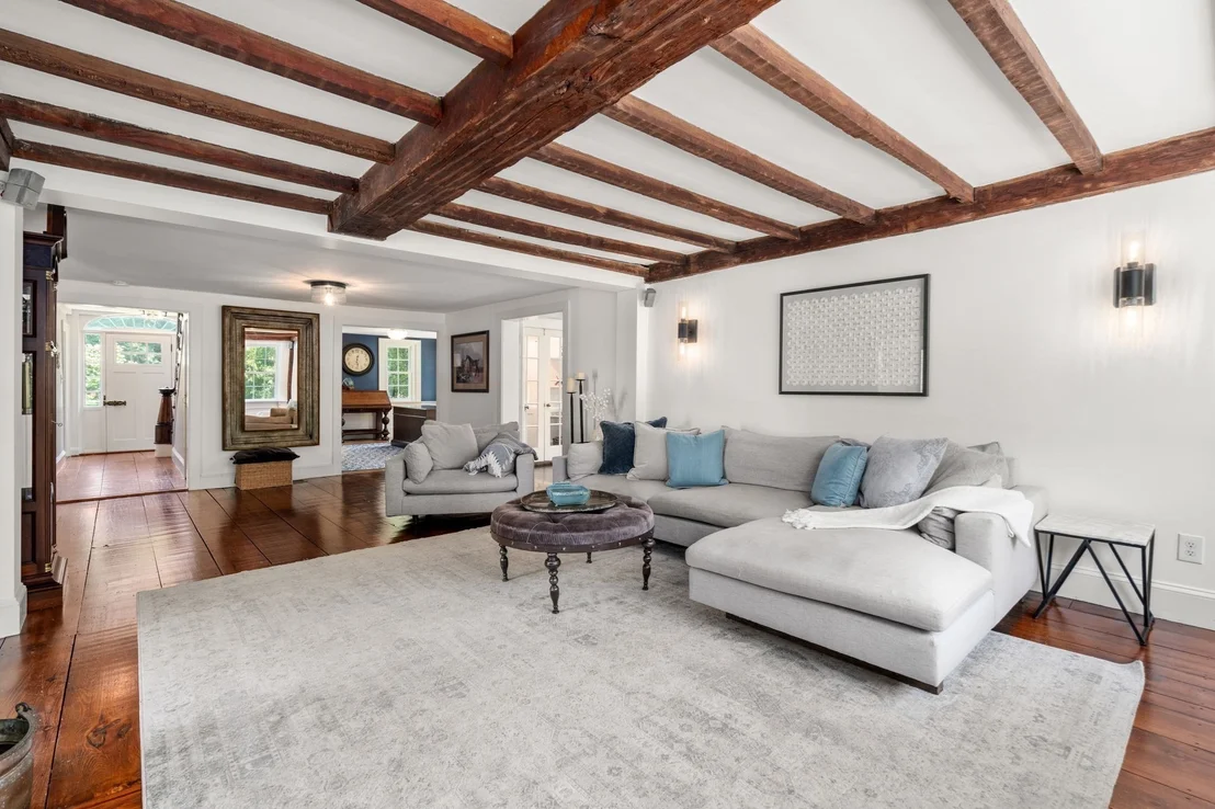 Photo of 320 Western Avenue