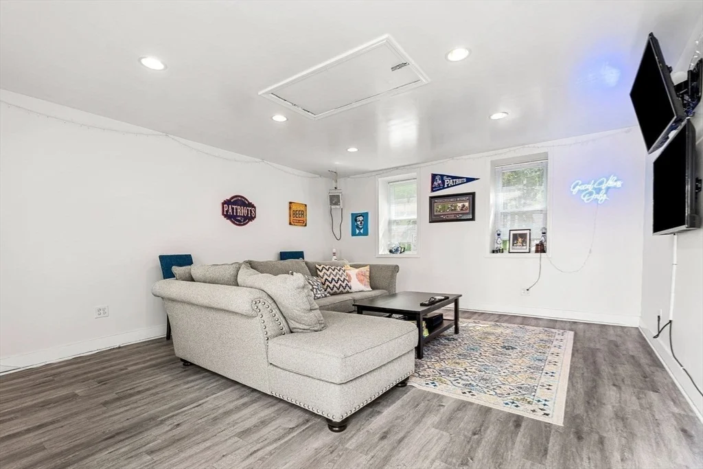 Photo of 8 Minerva St.