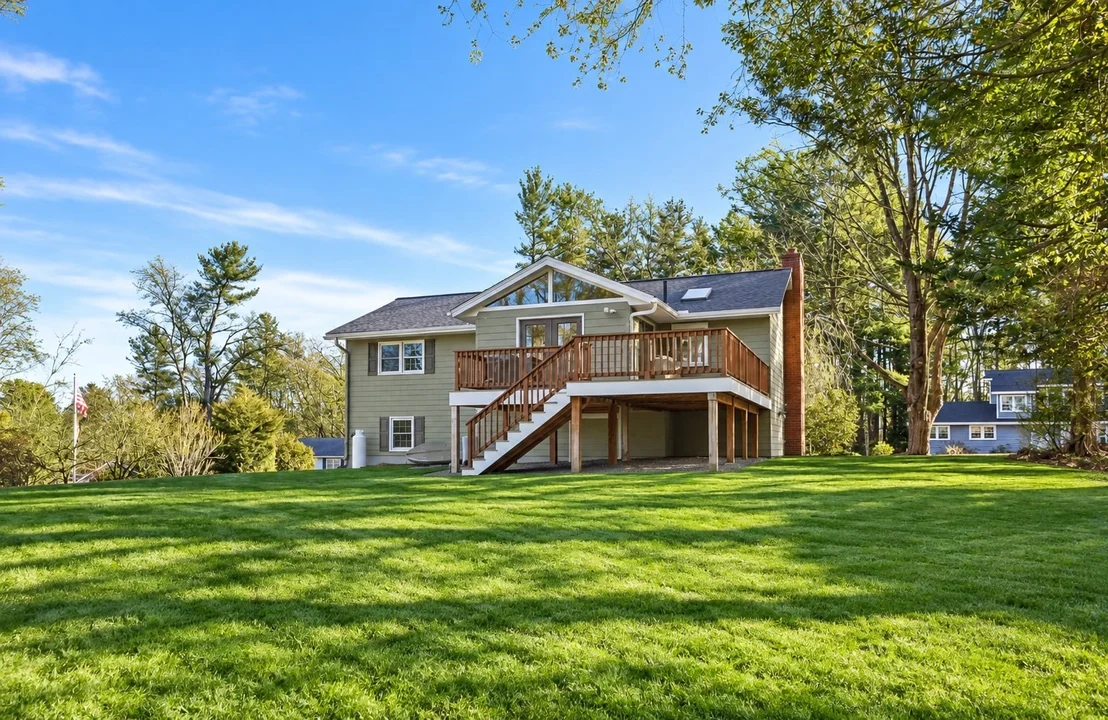 Photo of 30 Mohawk Dr