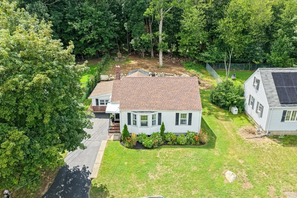 Photo of 40 Oneida Ave