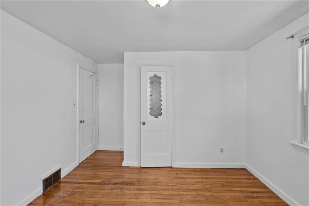 Photo of 127 Catalpa Ter