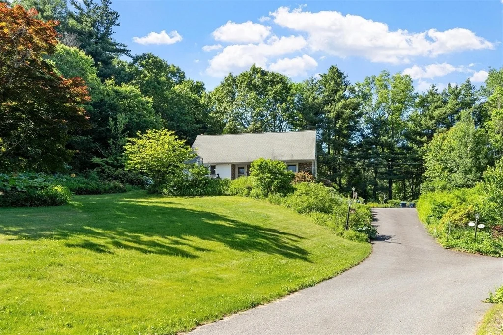 Photo of 33 Taft Rd