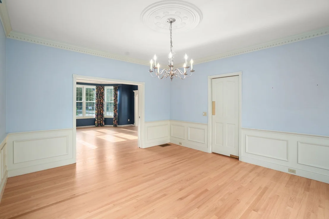 Photo of 9 Fieldstone Dr