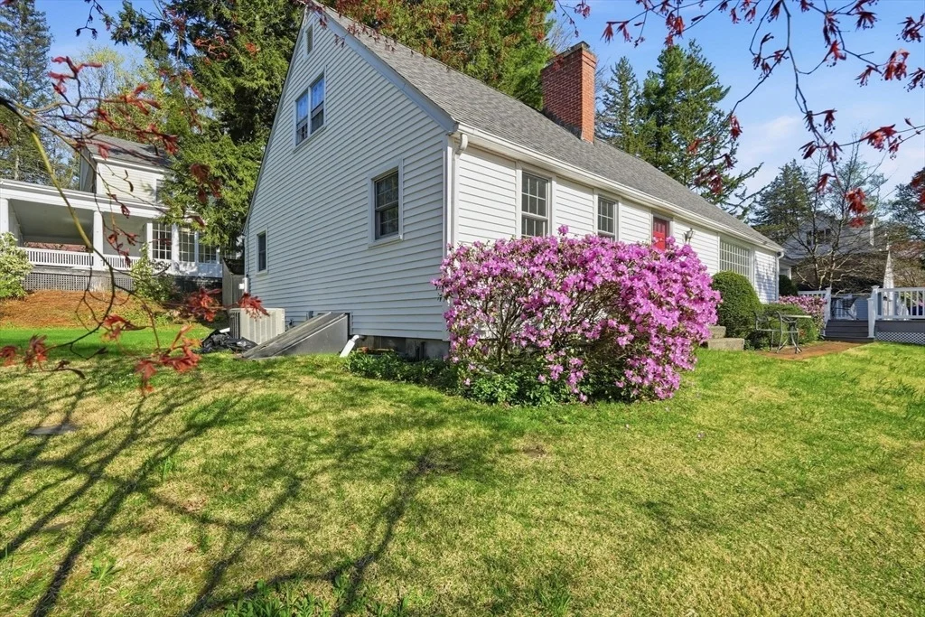 Photo of 10 Dana St