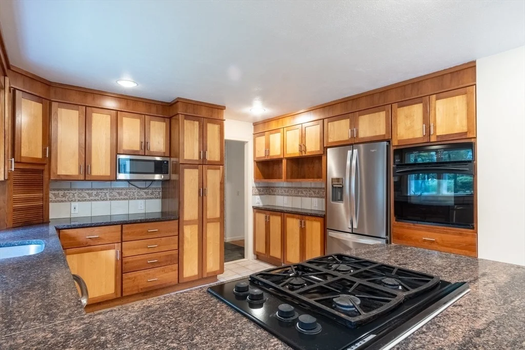 Photo of 26 White Oaks Dr