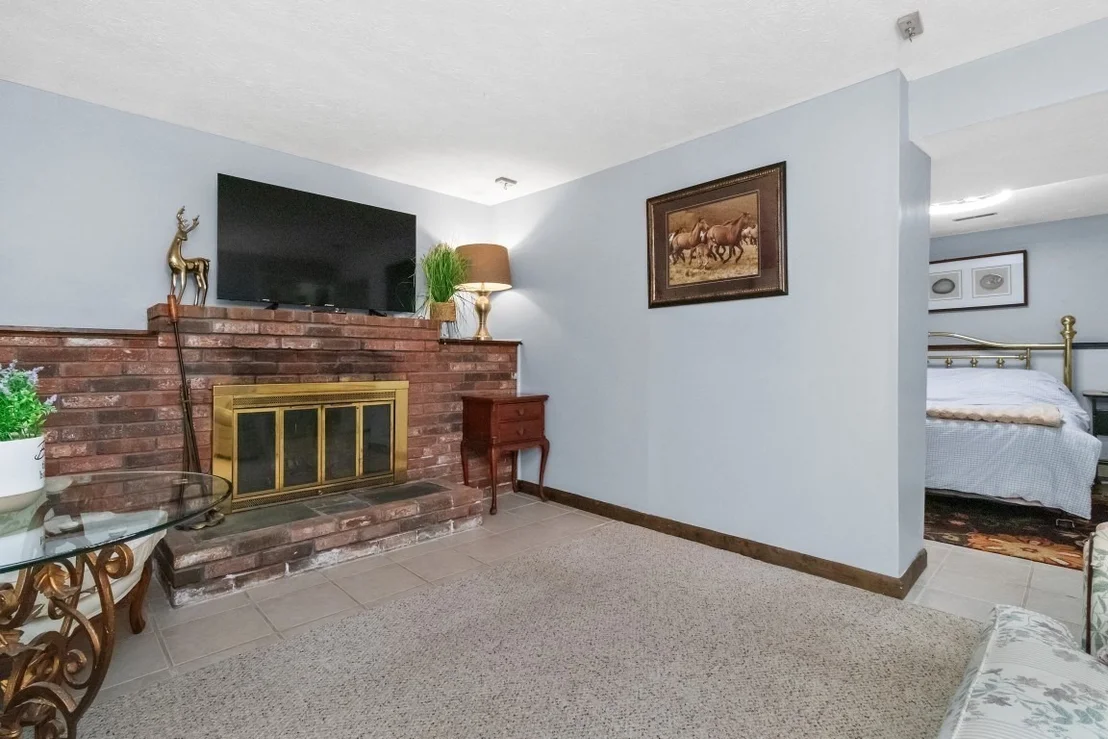 Photo of 30 Lantern Ln