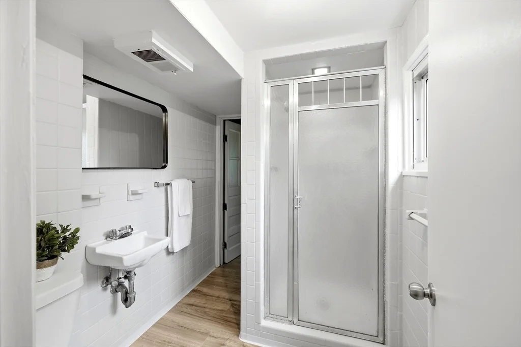 Photo of 75 Greystone Ave