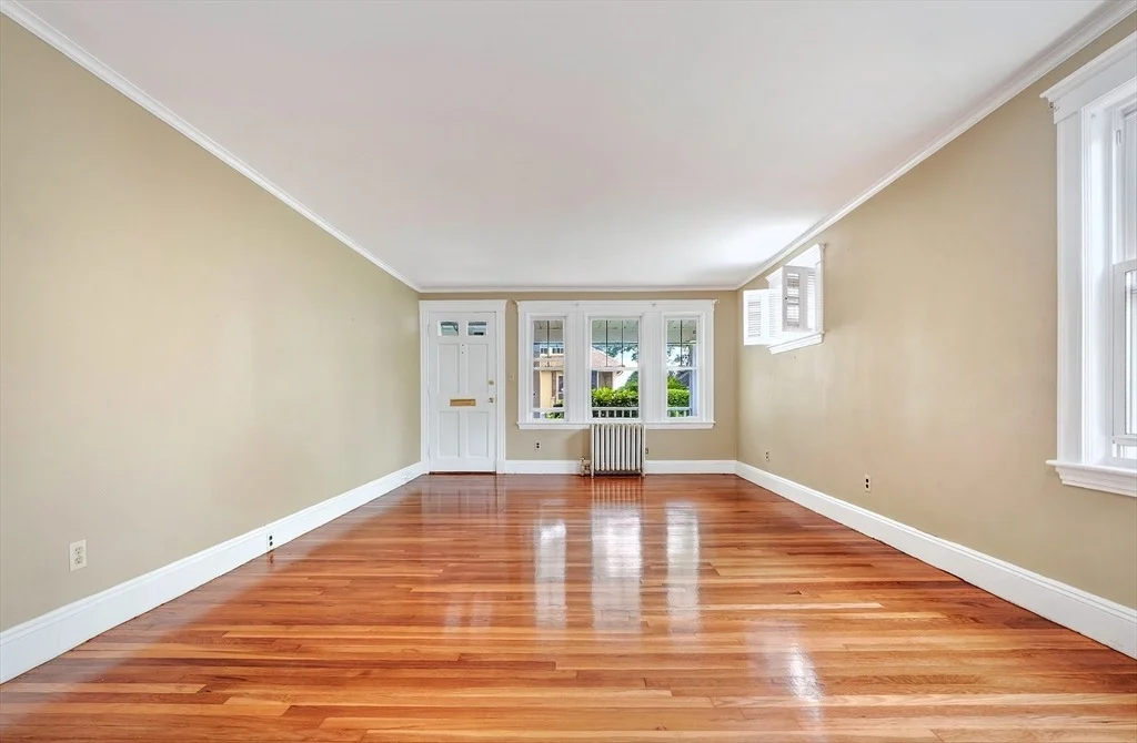 Photo of 37 Riverview St