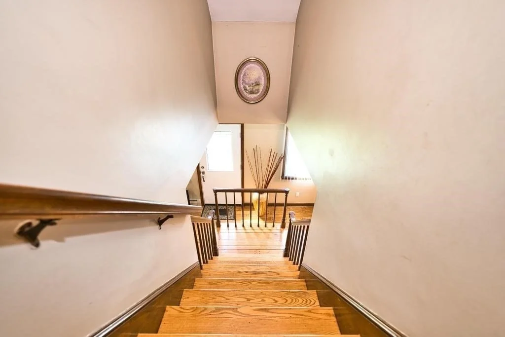 Photo of 70 River Road