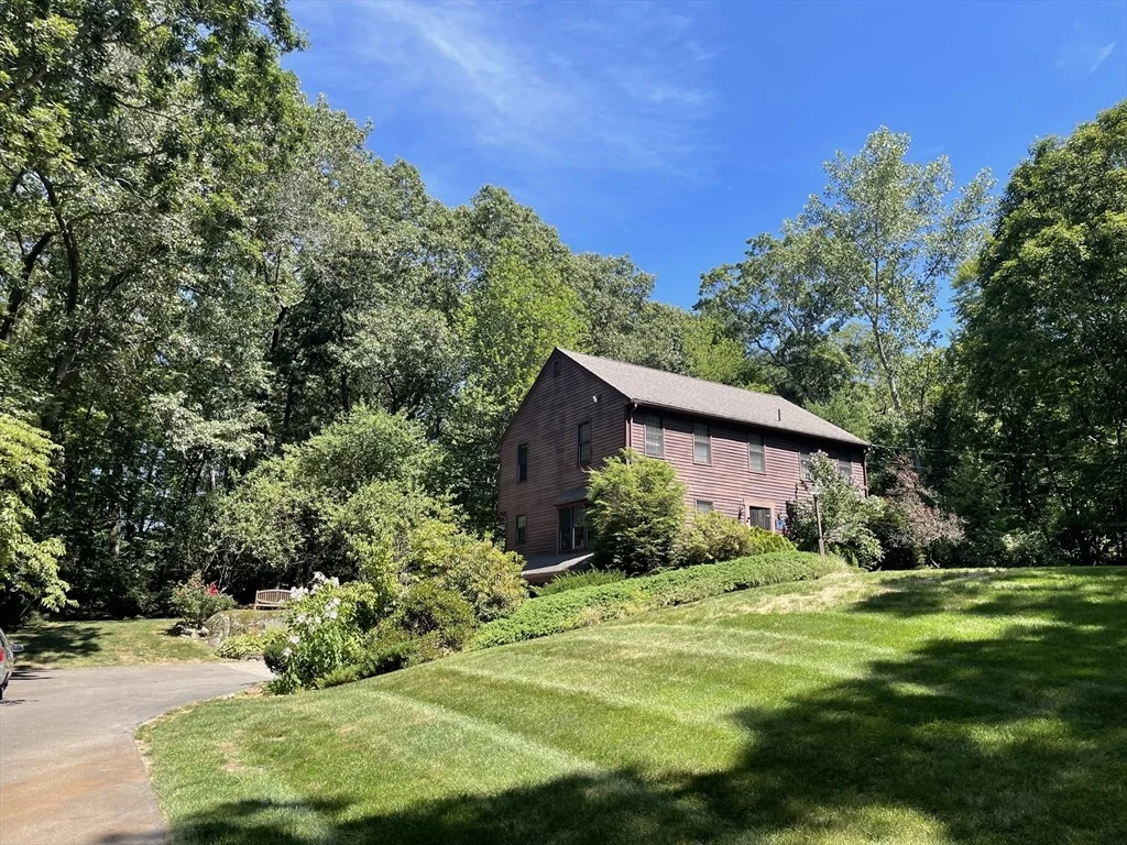 Photo of 8 Neck Hill Rd.