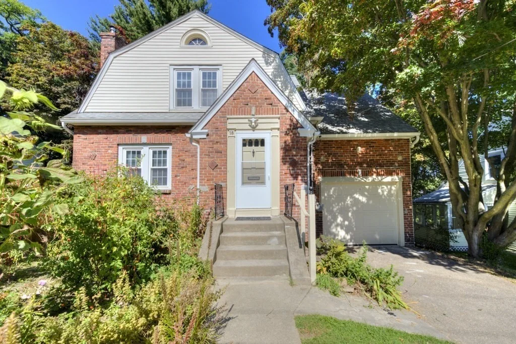 Photo of 18 Zenith Drive