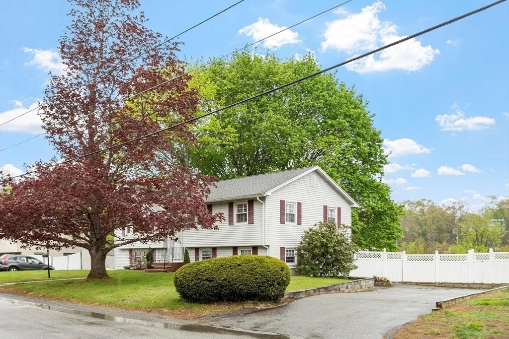 Photo of 134 River Rd