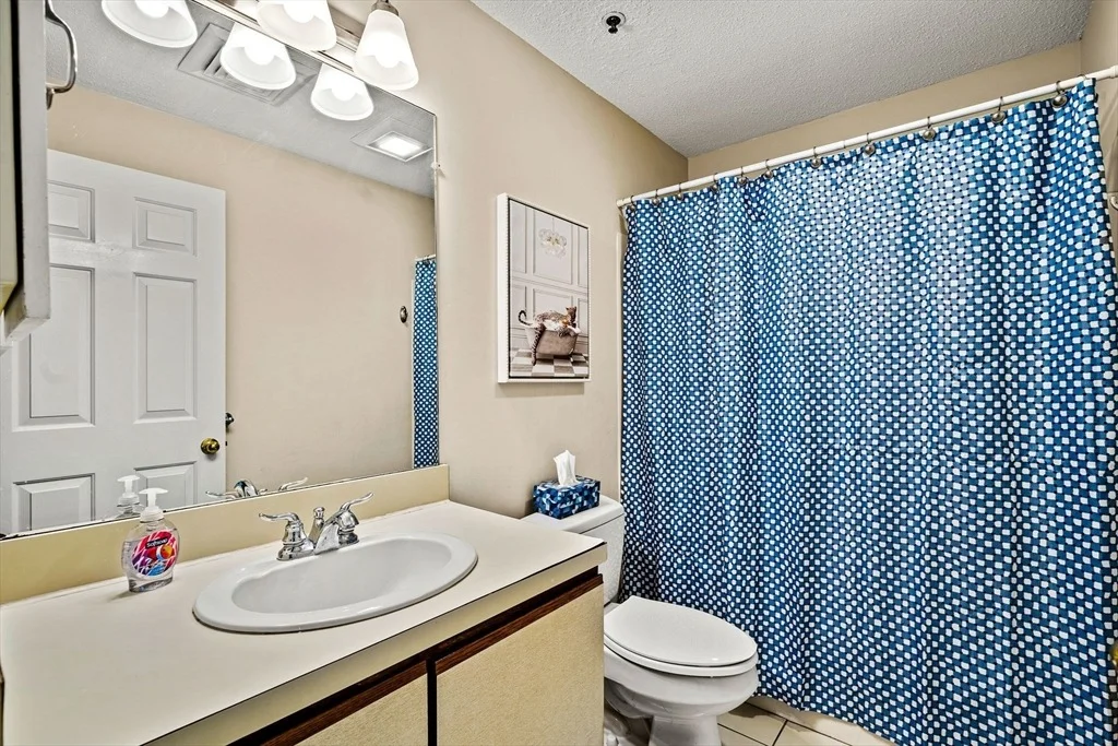 Photo of Unit 21 at 33 Maplewood Avenue