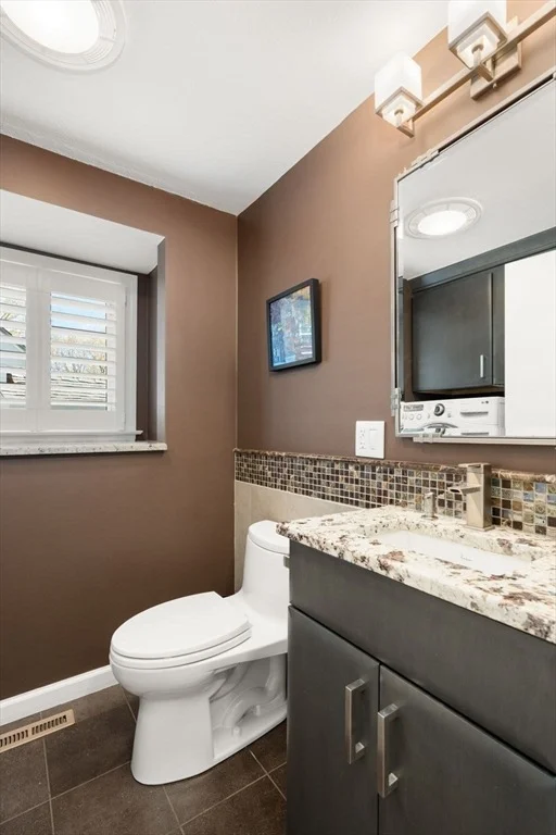 Photo of 32 Sherborne Cir