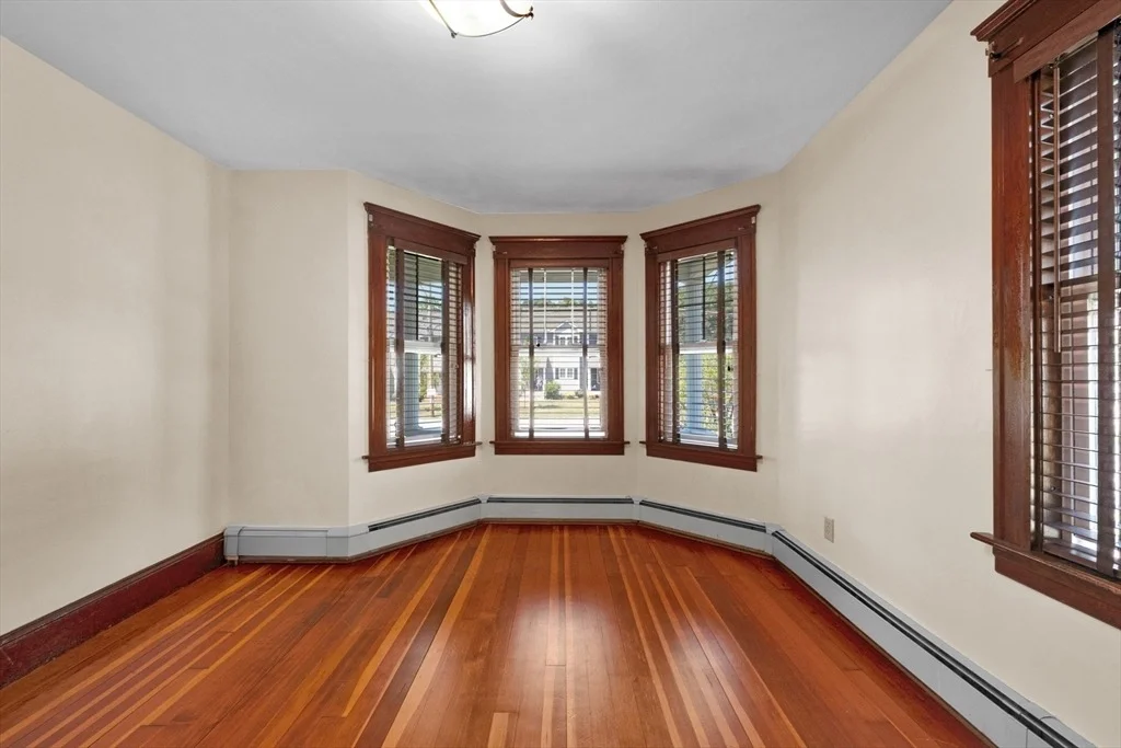 Photo of 259 Main St
