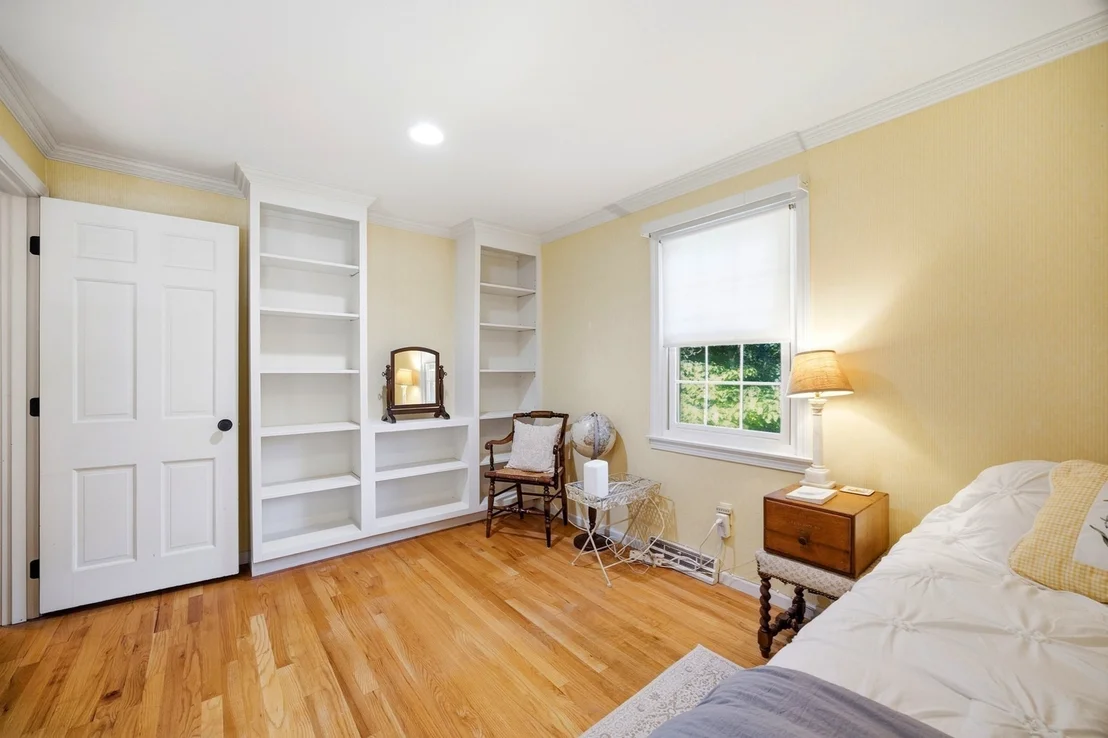 Photo of 64 Cambridge Cir