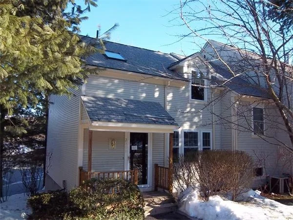 Photo of Unit 2101 at 2 Halcyon Dr.