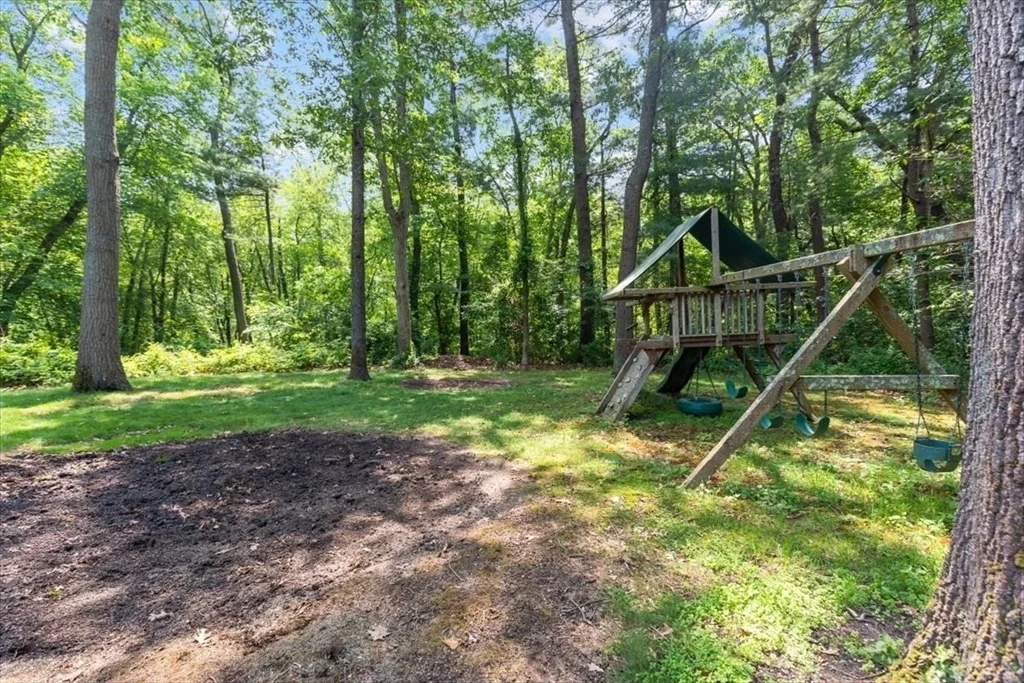 Photo of 12 Whitcomb Lane